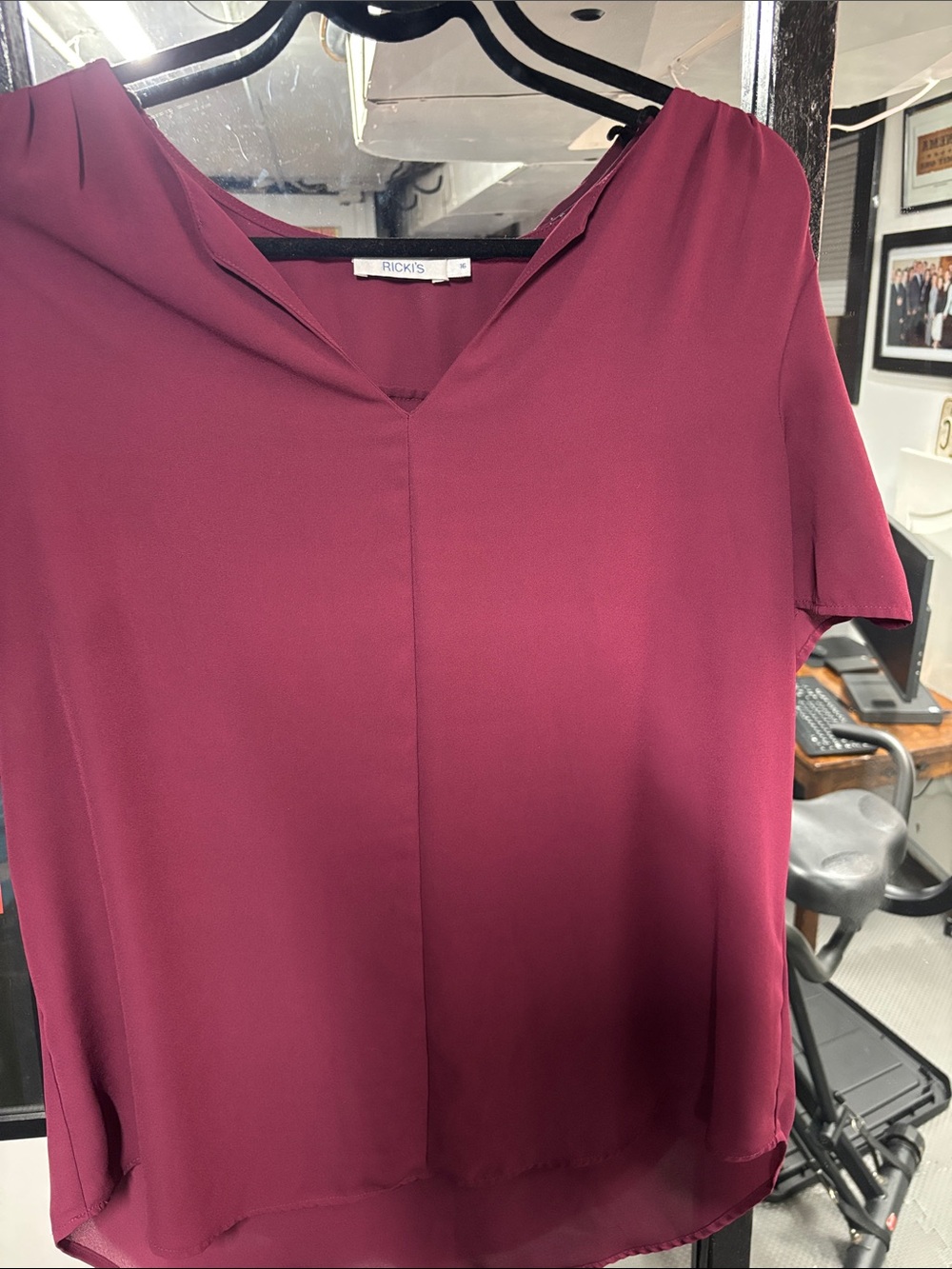 Ricki's Women's V-Neck Short Sleeve Blouse in Berry Plum